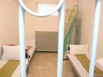 Fostul decan Gheorghe Amza rămâne în arest